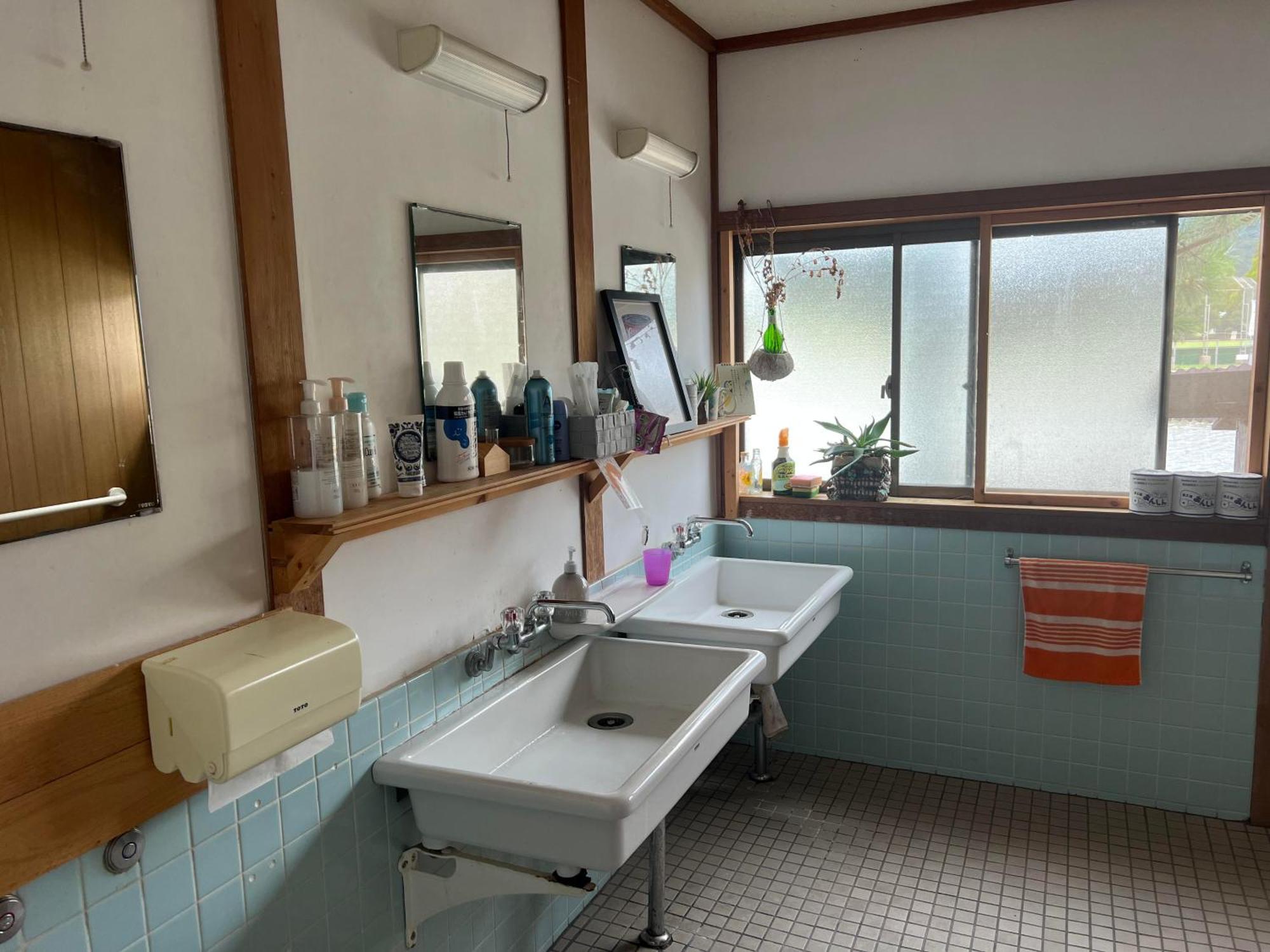 Готель Cozy And Cheap Kinosaki Hideya Non Japanese Тойоока Екстер'єр фото