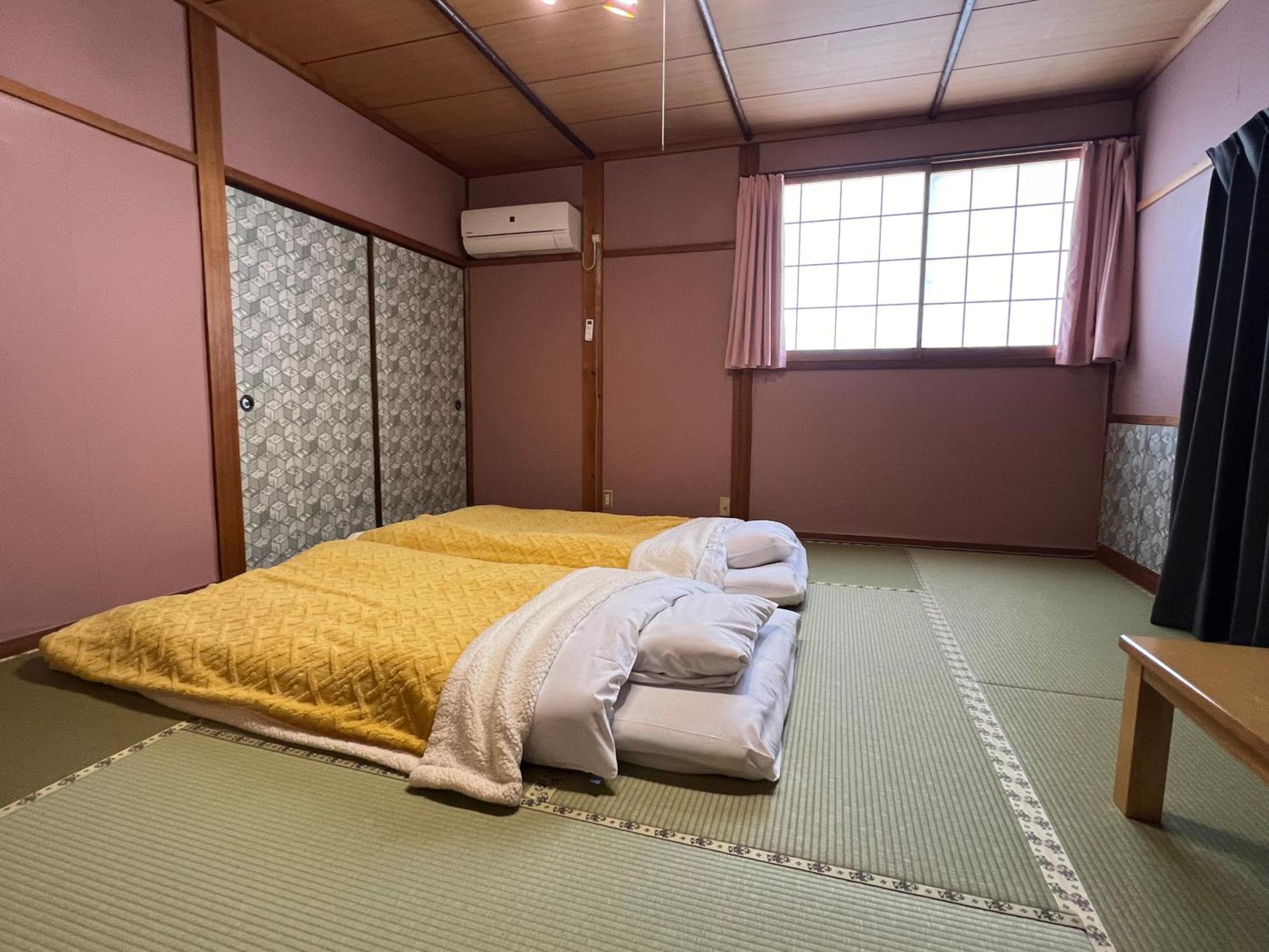 Готель Cozy And Cheap Kinosaki Hideya Non Japanese Тойоока Екстер'єр фото